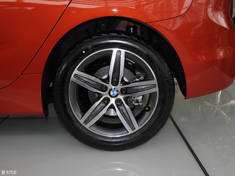 2016R2ϵ܇ 218i \OӋb