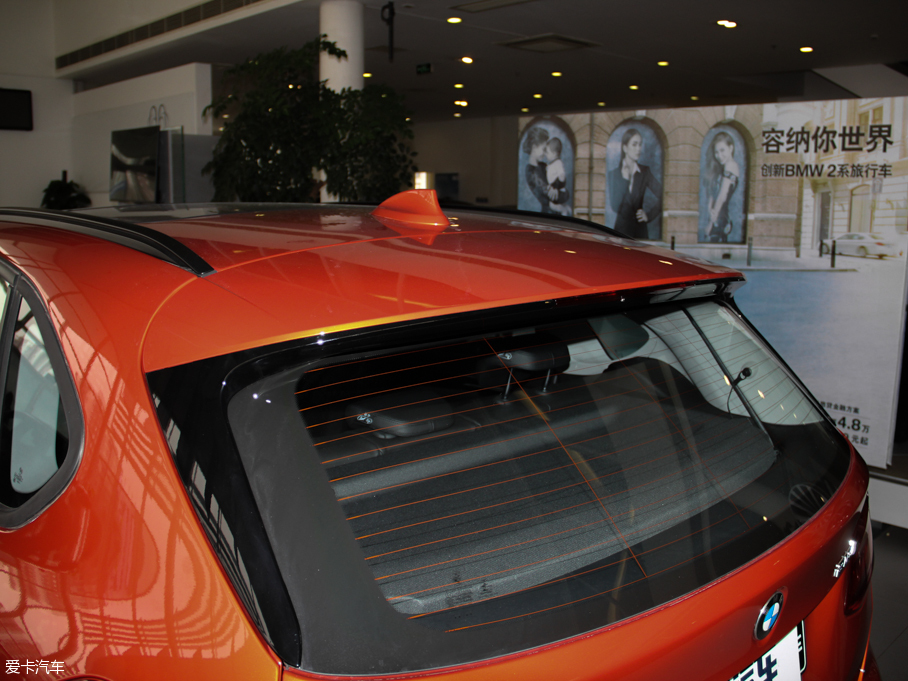 2016R2ϵ܇ 218i \OӋb