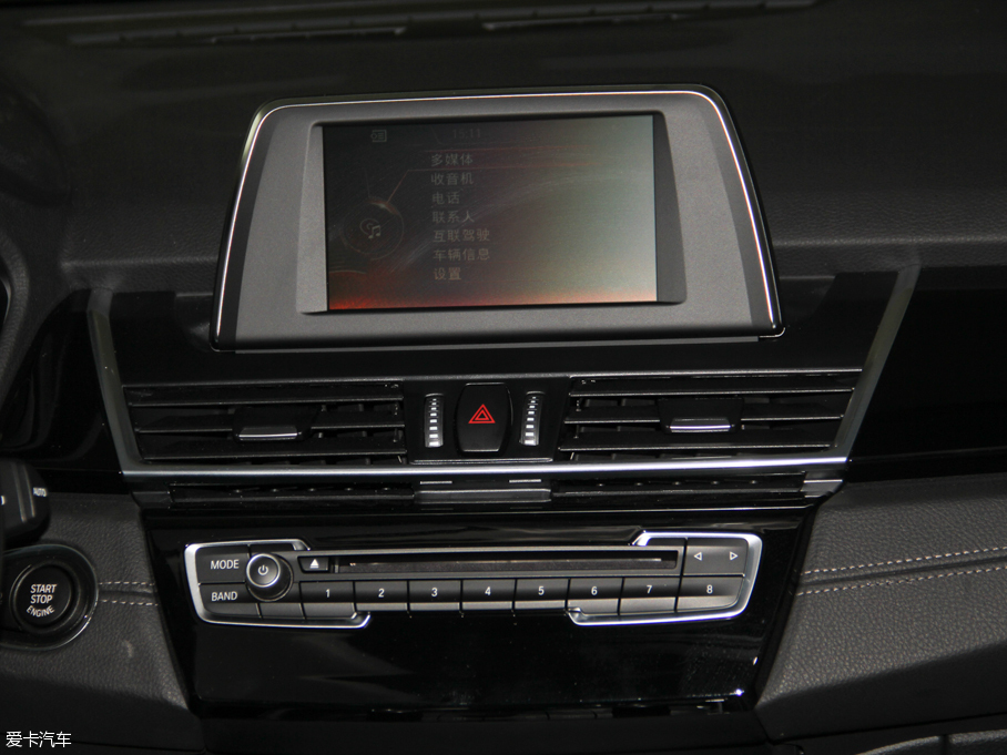 2016R2ϵ܇ 218i \OӋb