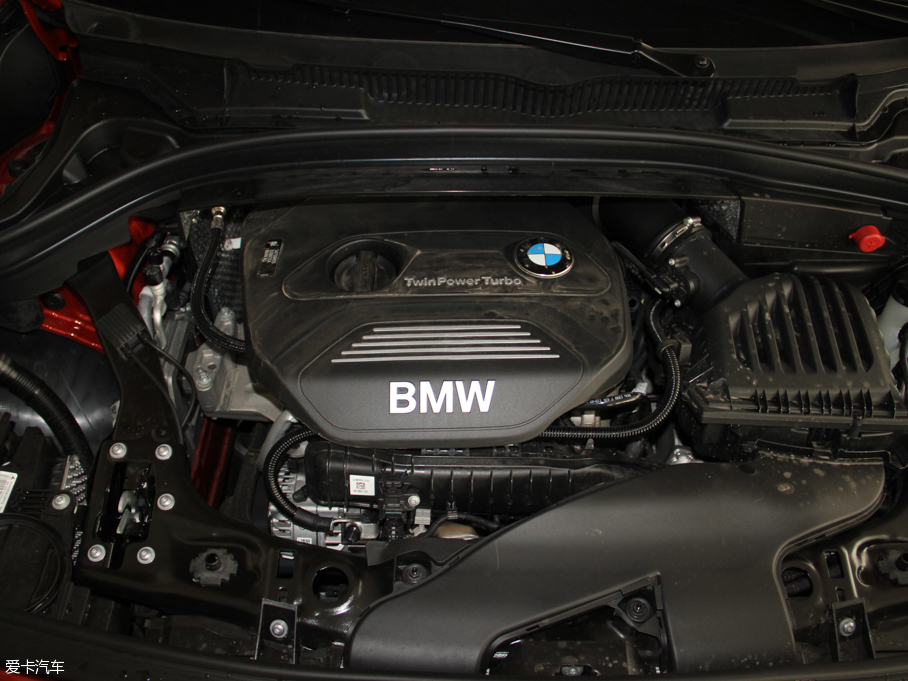 2016R2ϵ܇ 218i \OӋb