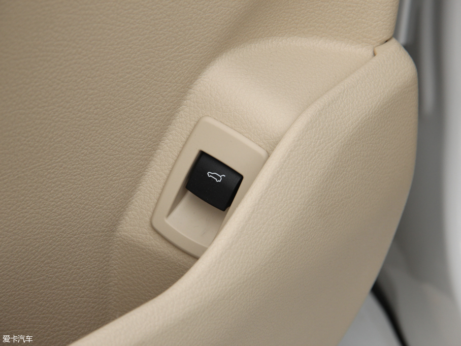 2016R2ϵ܇ 220i I(lng)