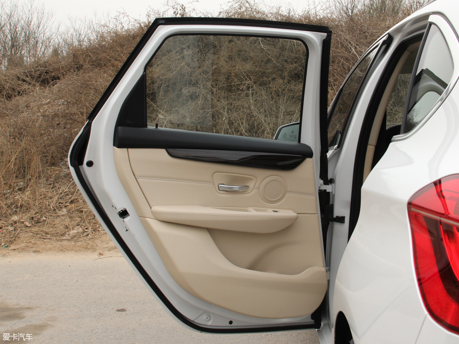 2016R2ϵ܇ 220i I