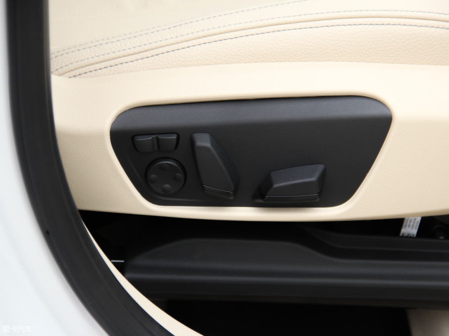 2016R2ϵ܇ 220i I