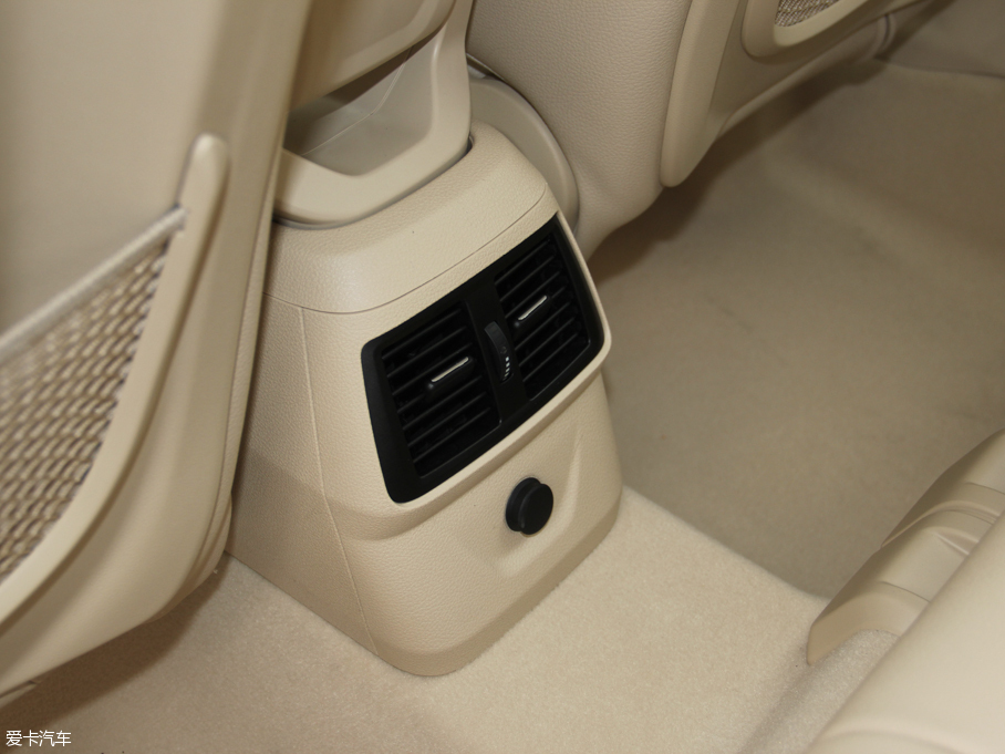 2016R2ϵ܇ 220i I(lng)