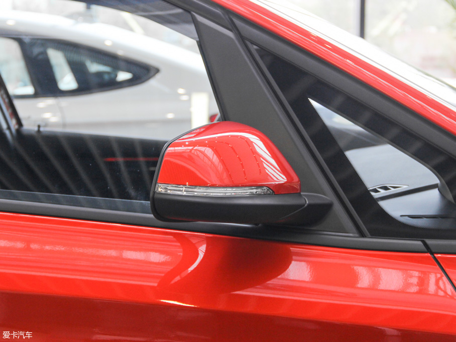 2016R2ϵ܇ 218i \OӋb