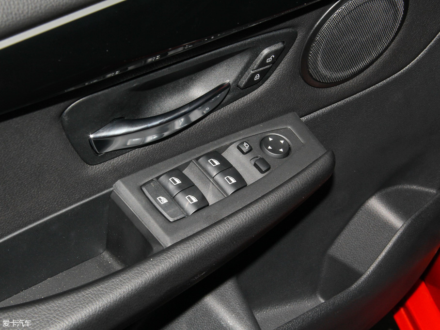 2016R2ϵ܇ 218i \OӋb