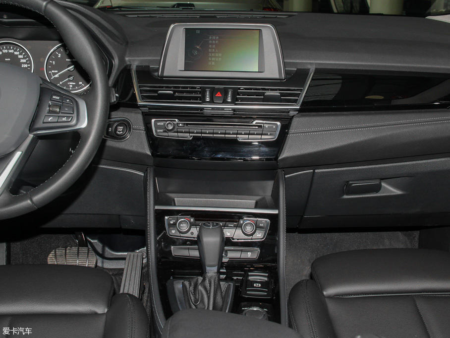 2016R2ϵ܇ 218i \OӋb