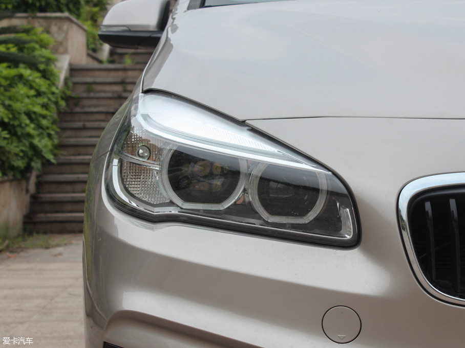 2016R2ϵ܇ 220i AOӋb