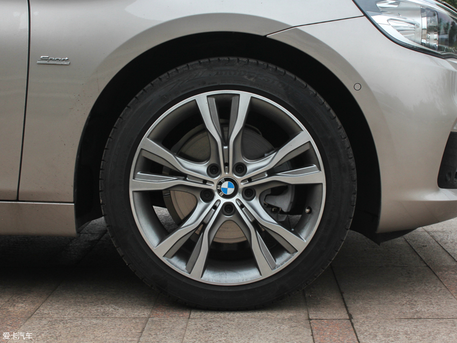 2016R2ϵ܇ 220i AOӋb