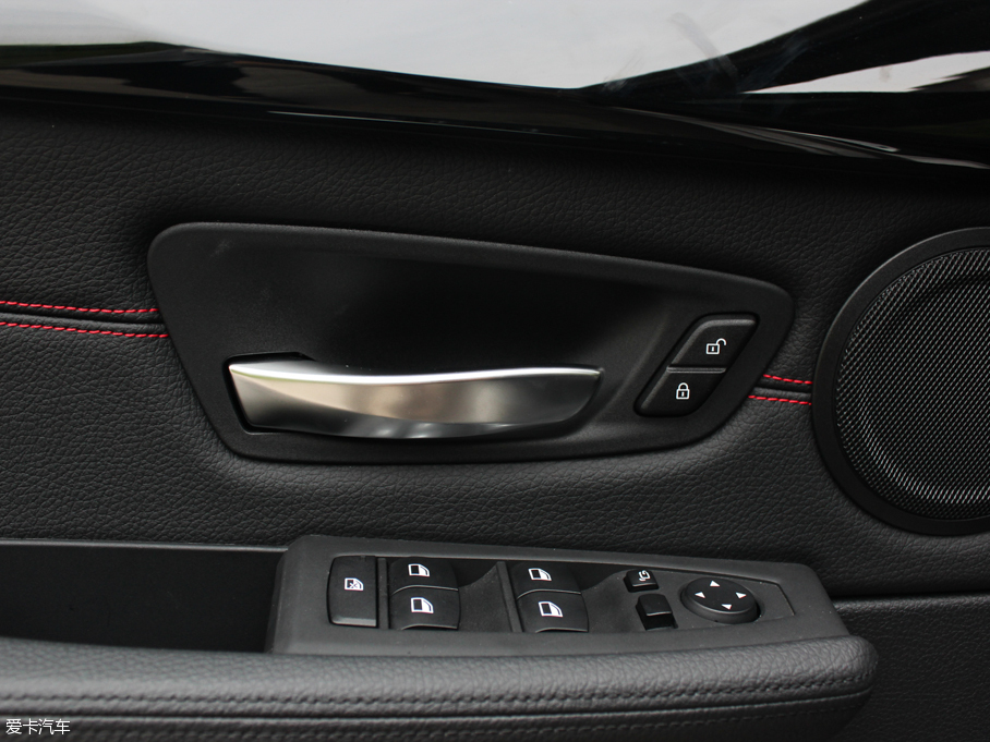 2016R2ϵ܇ 220i AOӋb