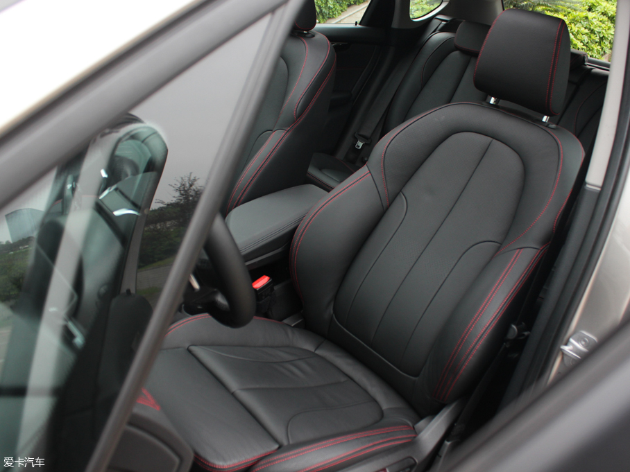 2016R2ϵ܇ 220i AOӋb