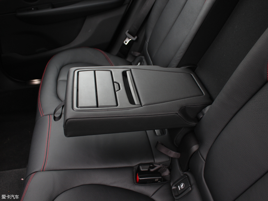 2016R2ϵ܇ 220i AOӋb