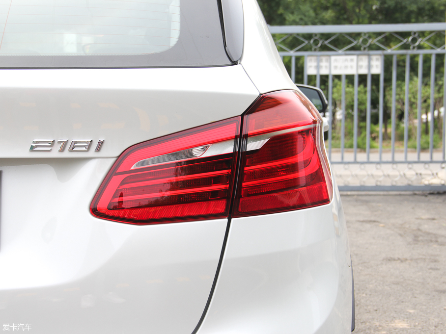 2016��R2ϵ����܇ 218i �r����