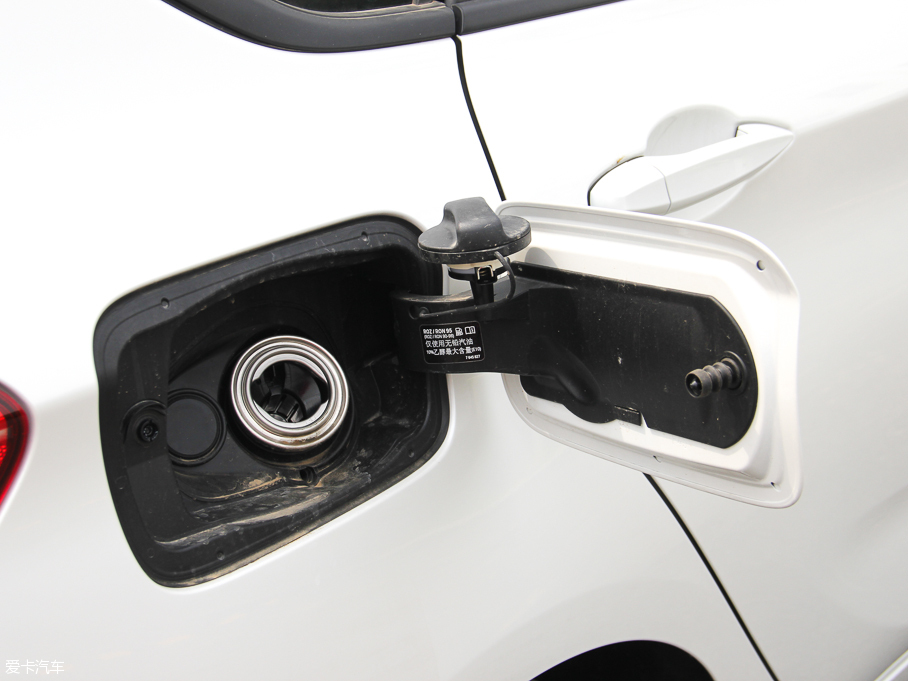 2016��R2ϵ����܇ 218i �r����