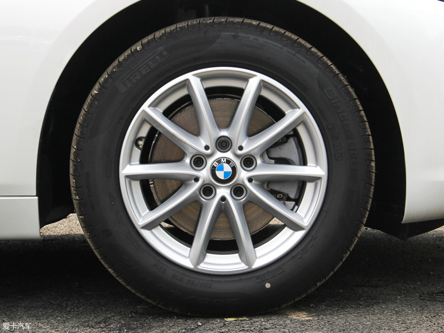 2016��R2ϵ����܇ 218i �r����