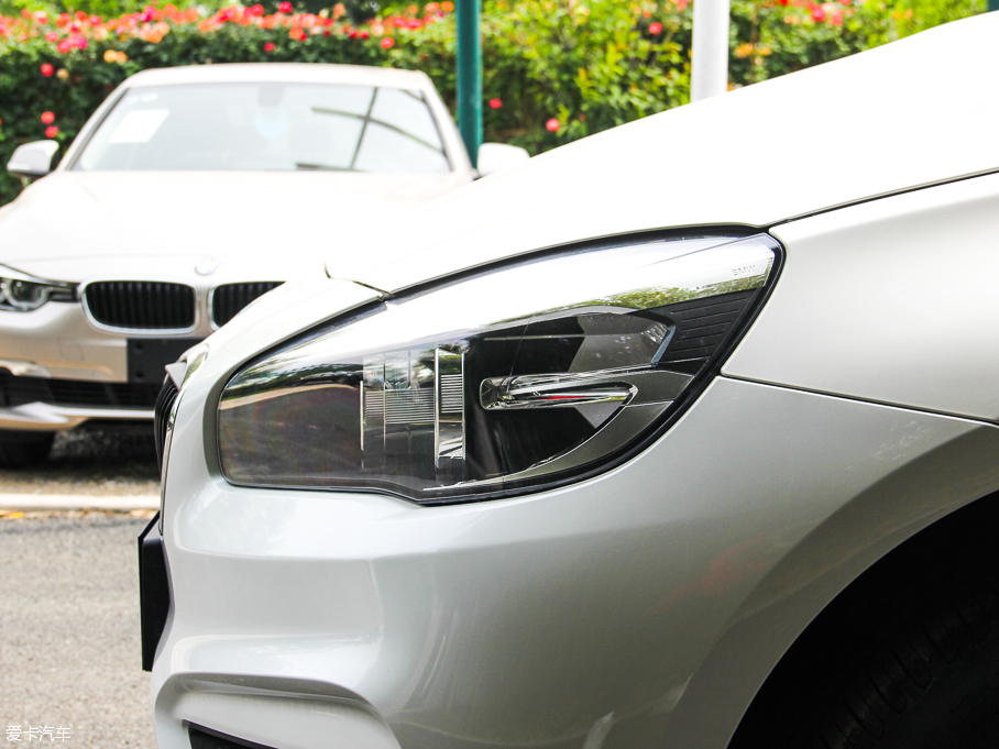 2016R2ϵ܇ 218i r(sh)