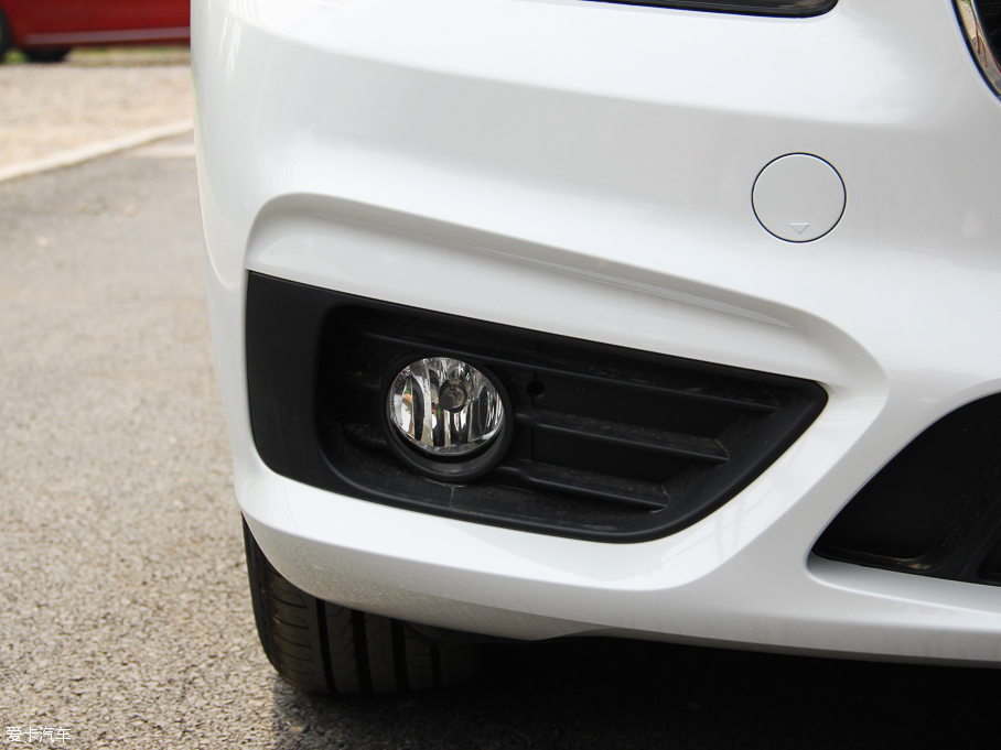 2016��R2ϵ����܇ 218i �r����