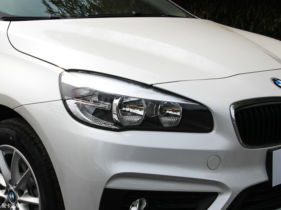 2016��R2ϵ����܇ 218i �r����