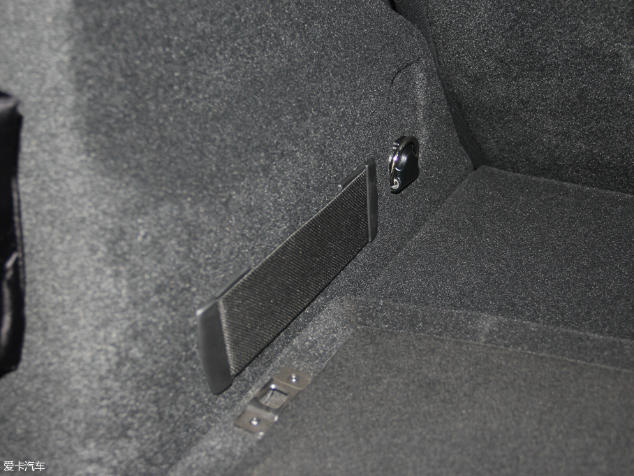 2016��R2ϵ����܇ 218i �r����