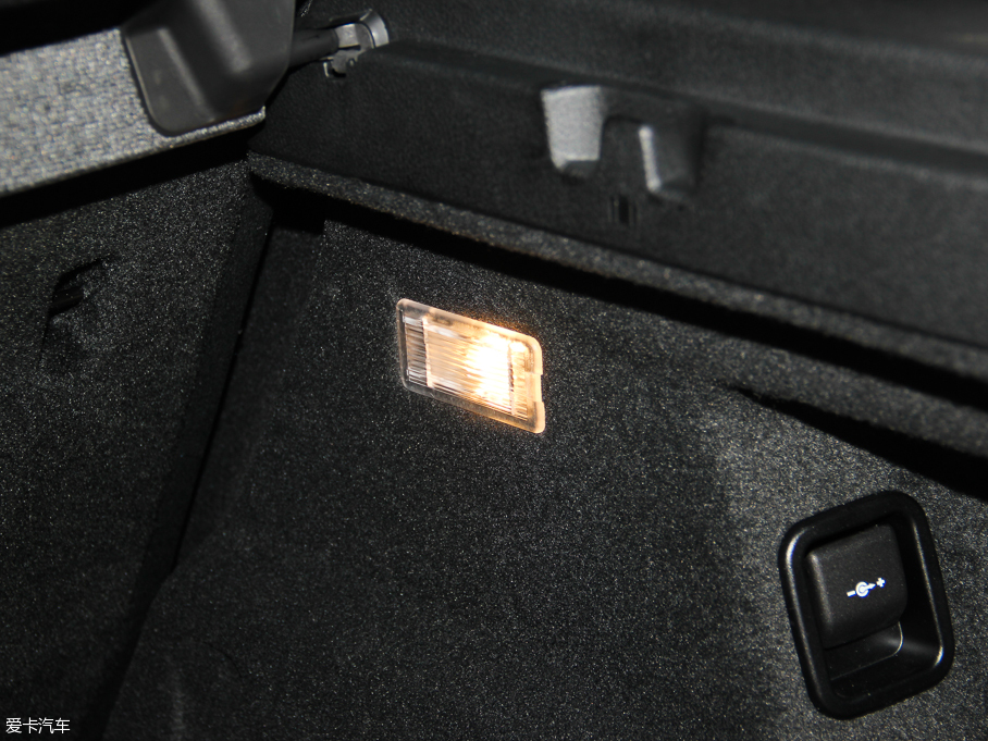 2016R2ϵ܇ 218i r