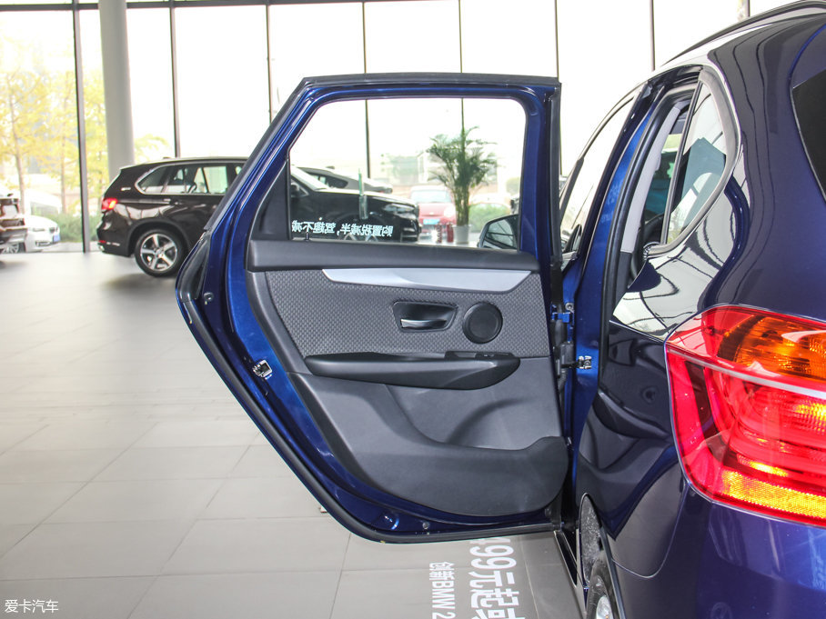 2016R2ϵ܇ 218i I(lng)