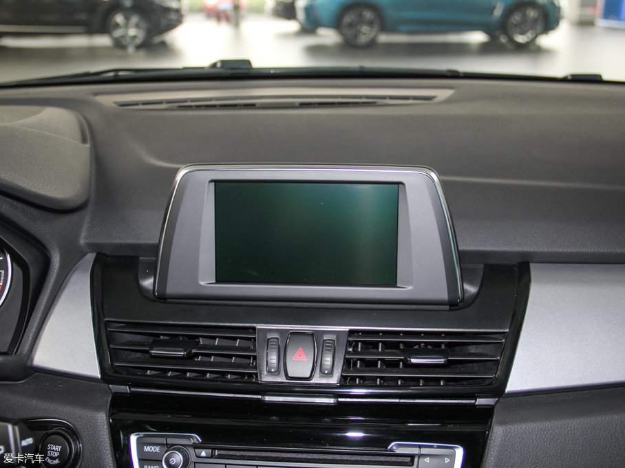 2016R2ϵ܇ 218i I