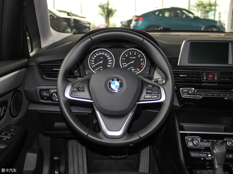 2016R2ϵ܇ 218i I