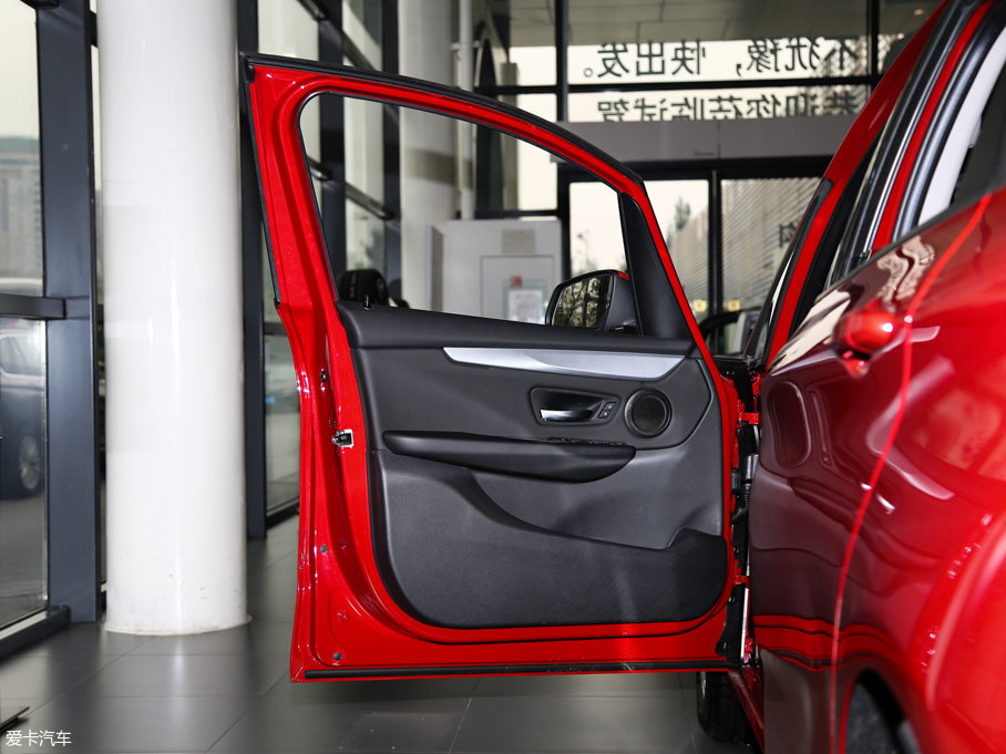 2016R2ϵ܇ 218i I