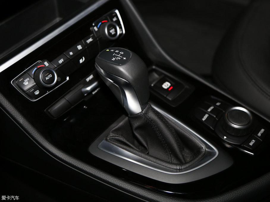 2016��R2ϵ����܇ 218i �I����