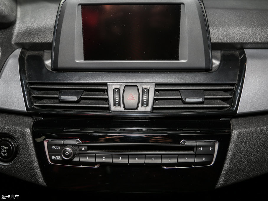 2016��R2ϵ����܇ 218i �I(l��ng)����