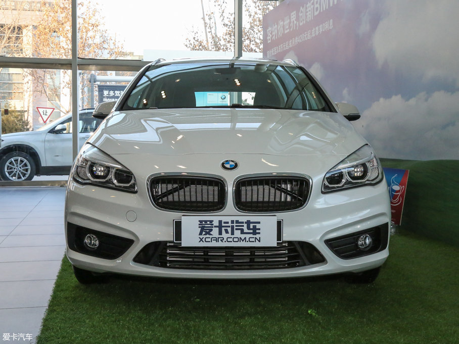 2016R2ϵ܇ 218i \OӋb