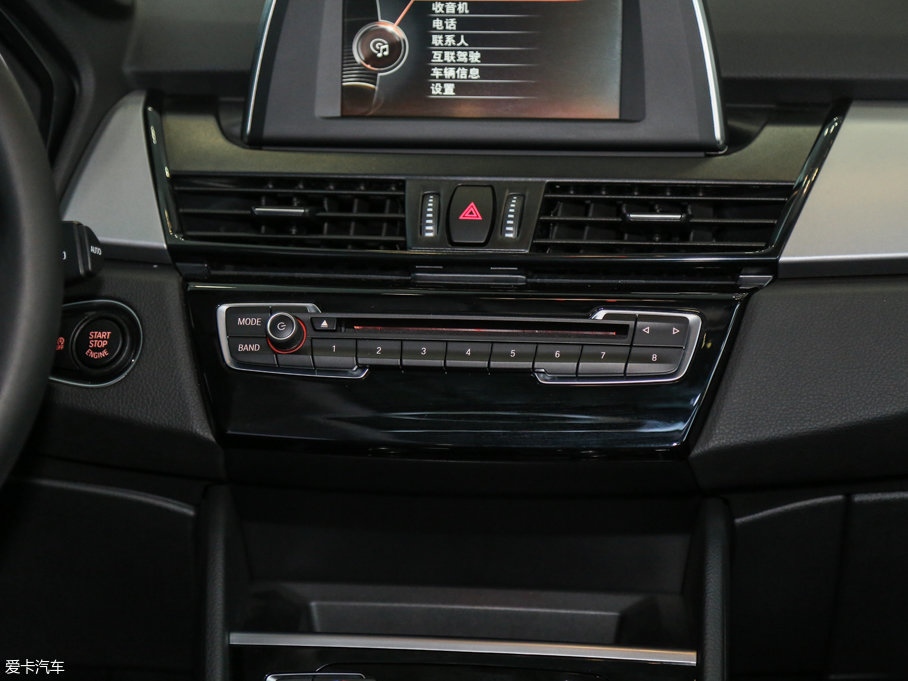 2016R2ϵ܇ 218i \OӋb