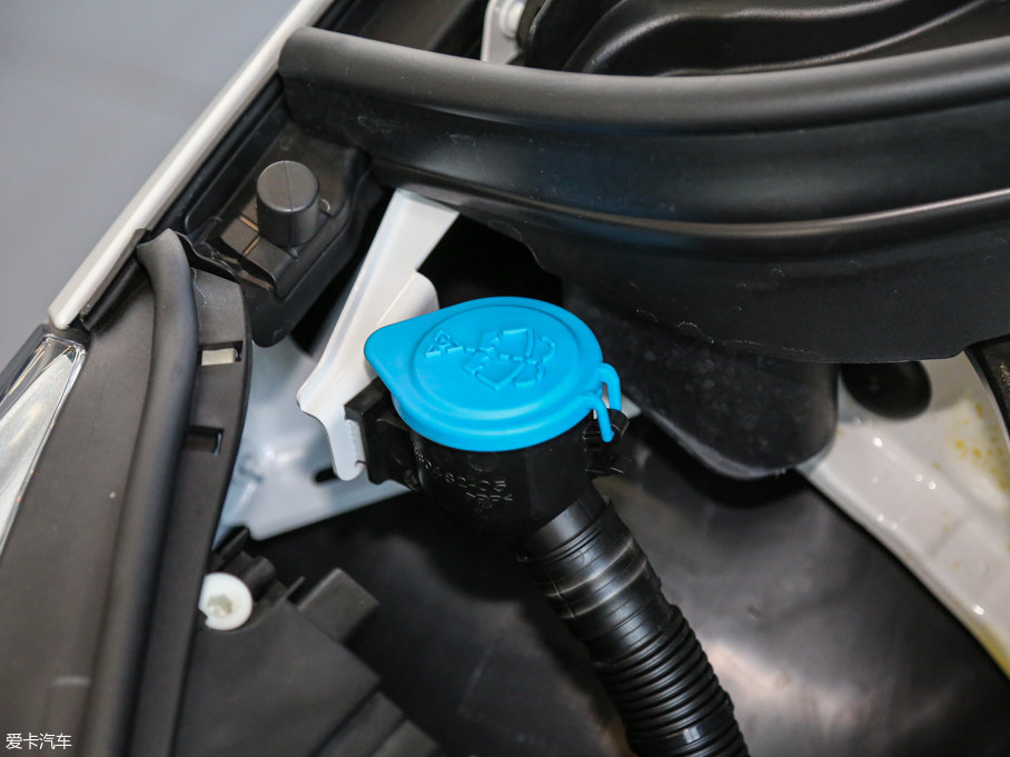 2016R2ϵ܇ 218i \OӋb