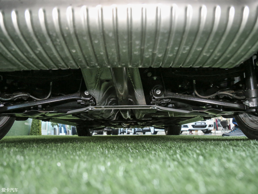 2016R2ϵ܇ 218i \OӋb