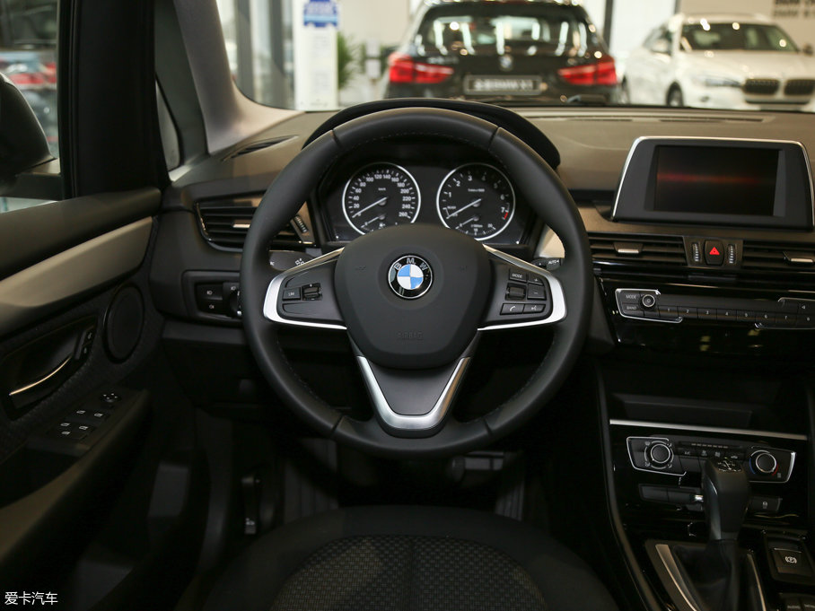 2016R2ϵ܇ 218i I