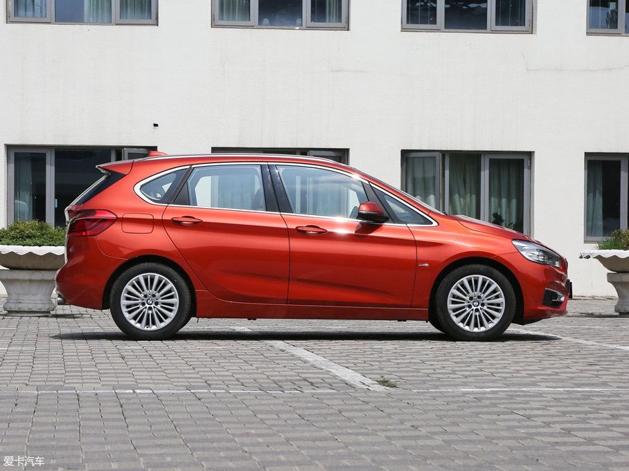 2016R2ϵ܇ 220i AOӋb