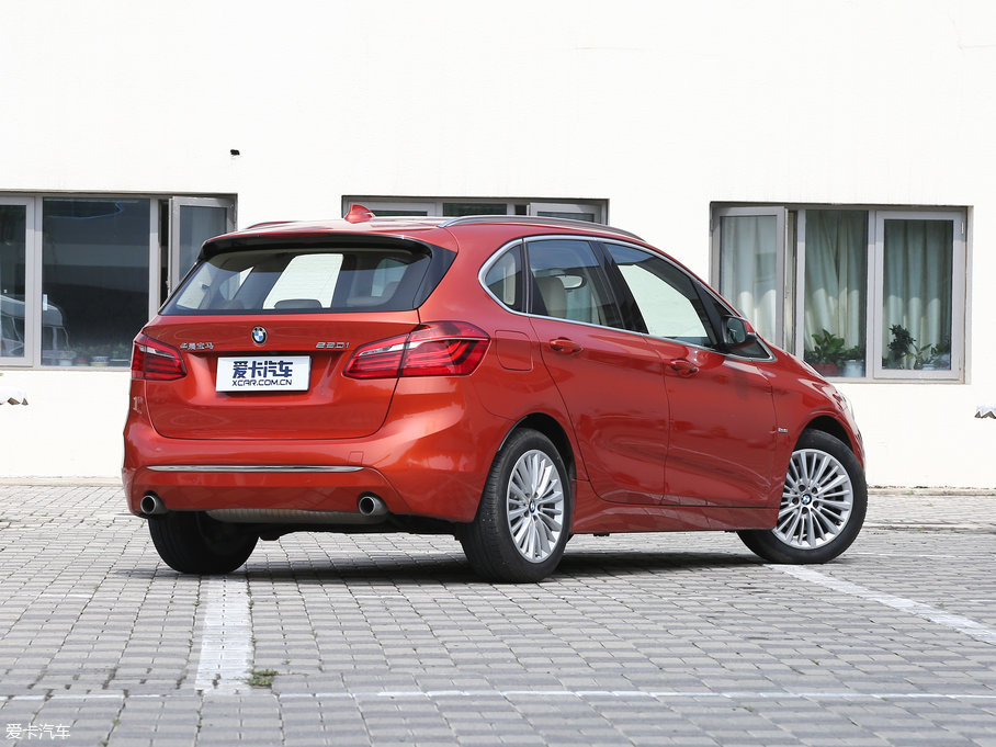 2016R2ϵ܇ 220i AOӋb