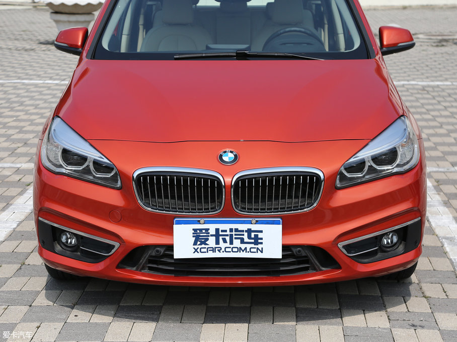 2016R2ϵ܇ 220i AOӋb