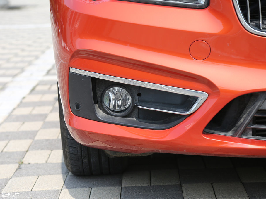 2016R2ϵ܇ 220i AOӋb