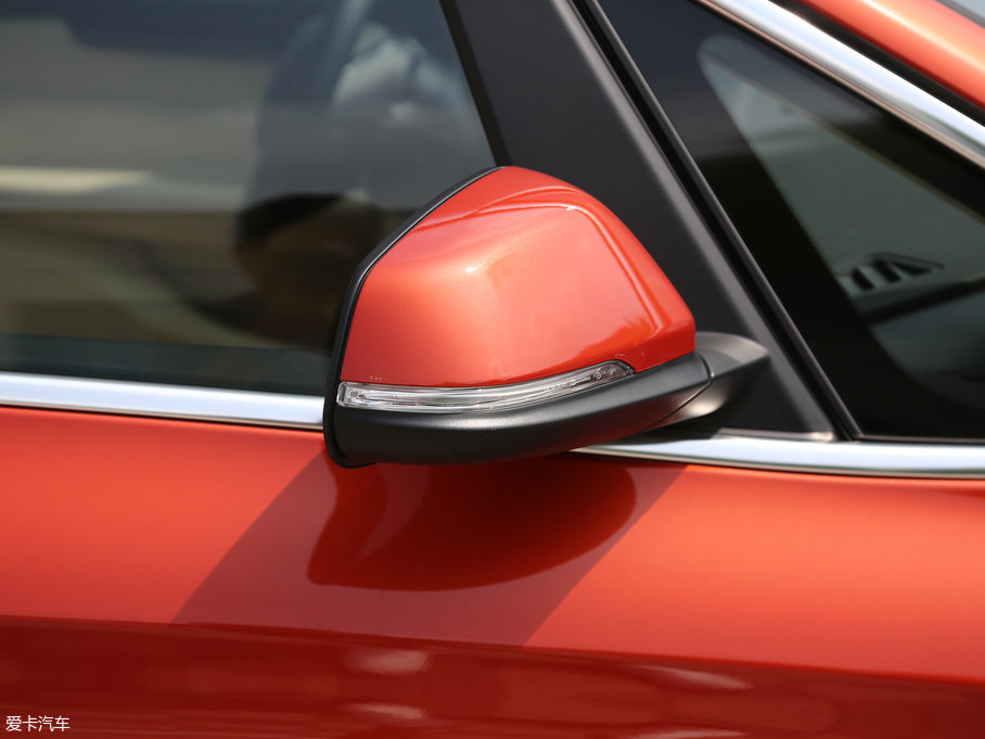 2016R2ϵ܇ 220i AOӋb