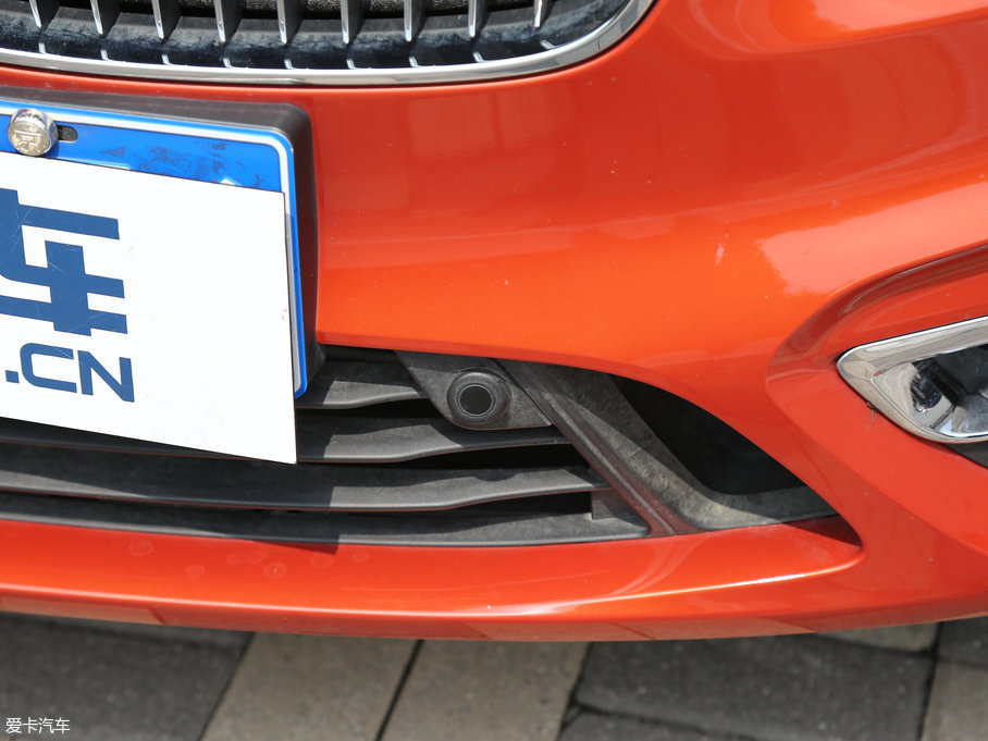 2016R2ϵ܇ 220i AOӋb