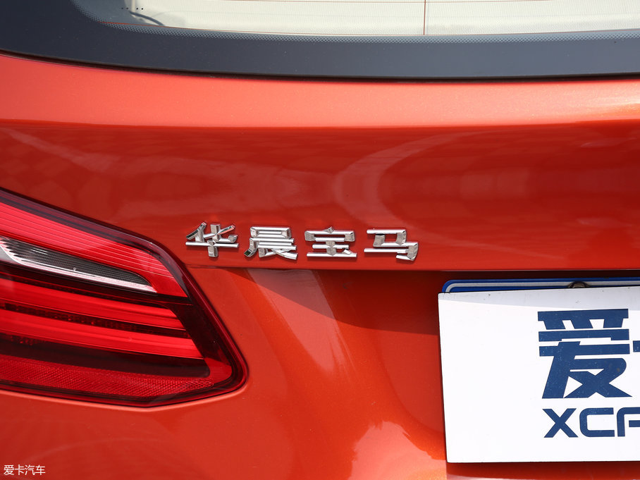 2016R2ϵ܇ 220i AOӋb