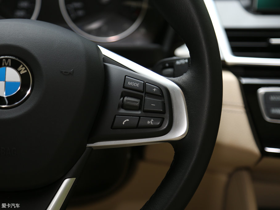 2016R2ϵ܇ 220i AOӋb
