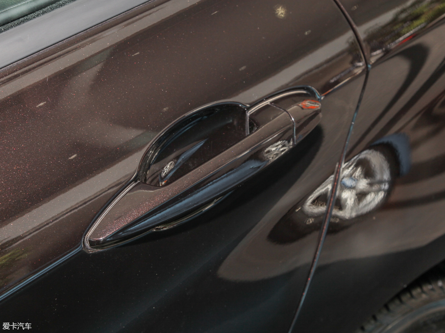 2016R2ϵ܇ 218i I