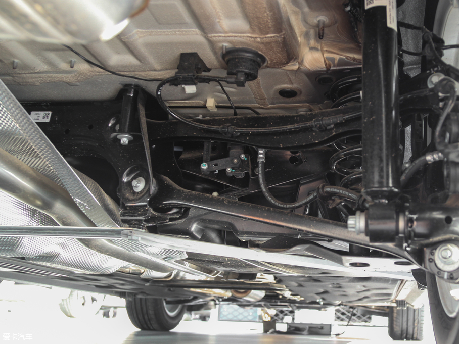 2016��R2ϵ����܇ 218i �I����