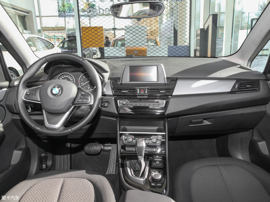 2016R2ϵ܇ 218i I