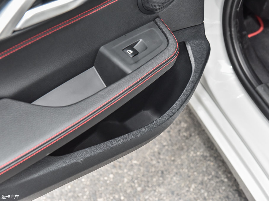 2017R1ϵ 120i OӋb