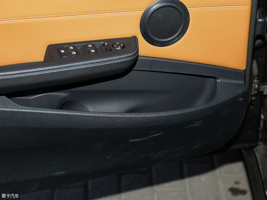 2017R1ϵ 118i OӋb