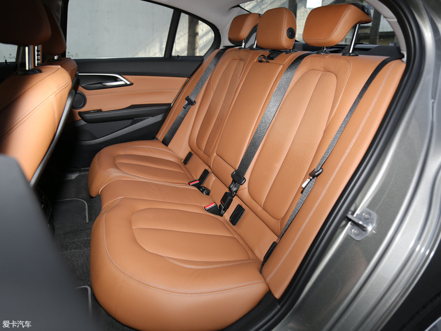 2017R1ϵ 118i OӋb