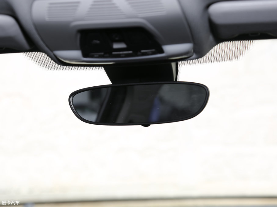 2017R1ϵ 118i OӋb